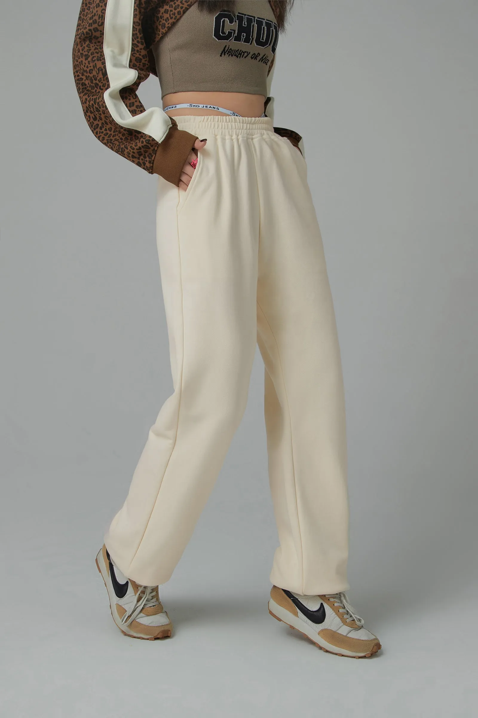 Made By Chuu Loosefit Jogger Pants