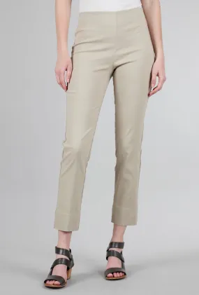 Milo Pant, Khaki
