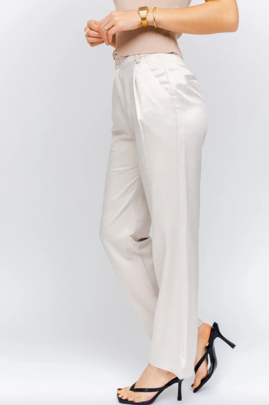 Pleated Crop Pants