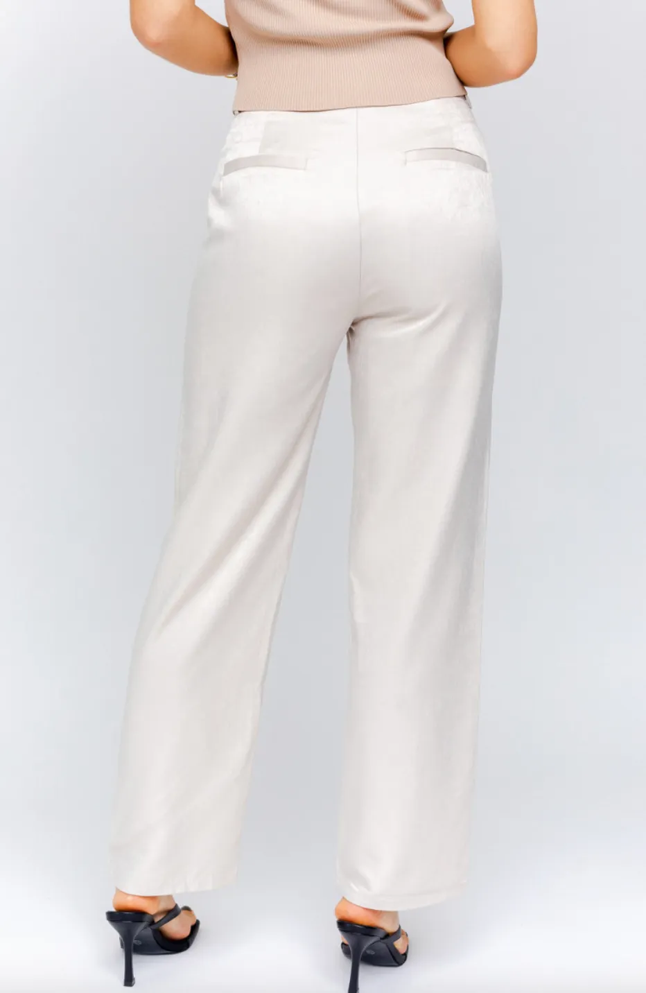 Pleated Crop Pants